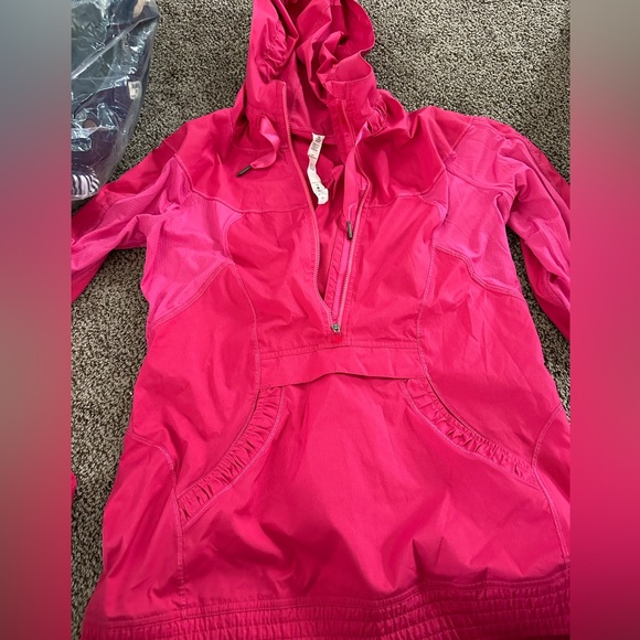 Lululemon size 6 Run Jacket - Picture 1 of 3